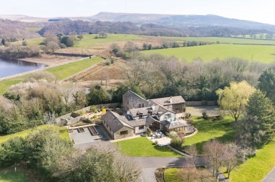 Taylors Farm, Back Lane, Heath Charnock, PR6 9DN